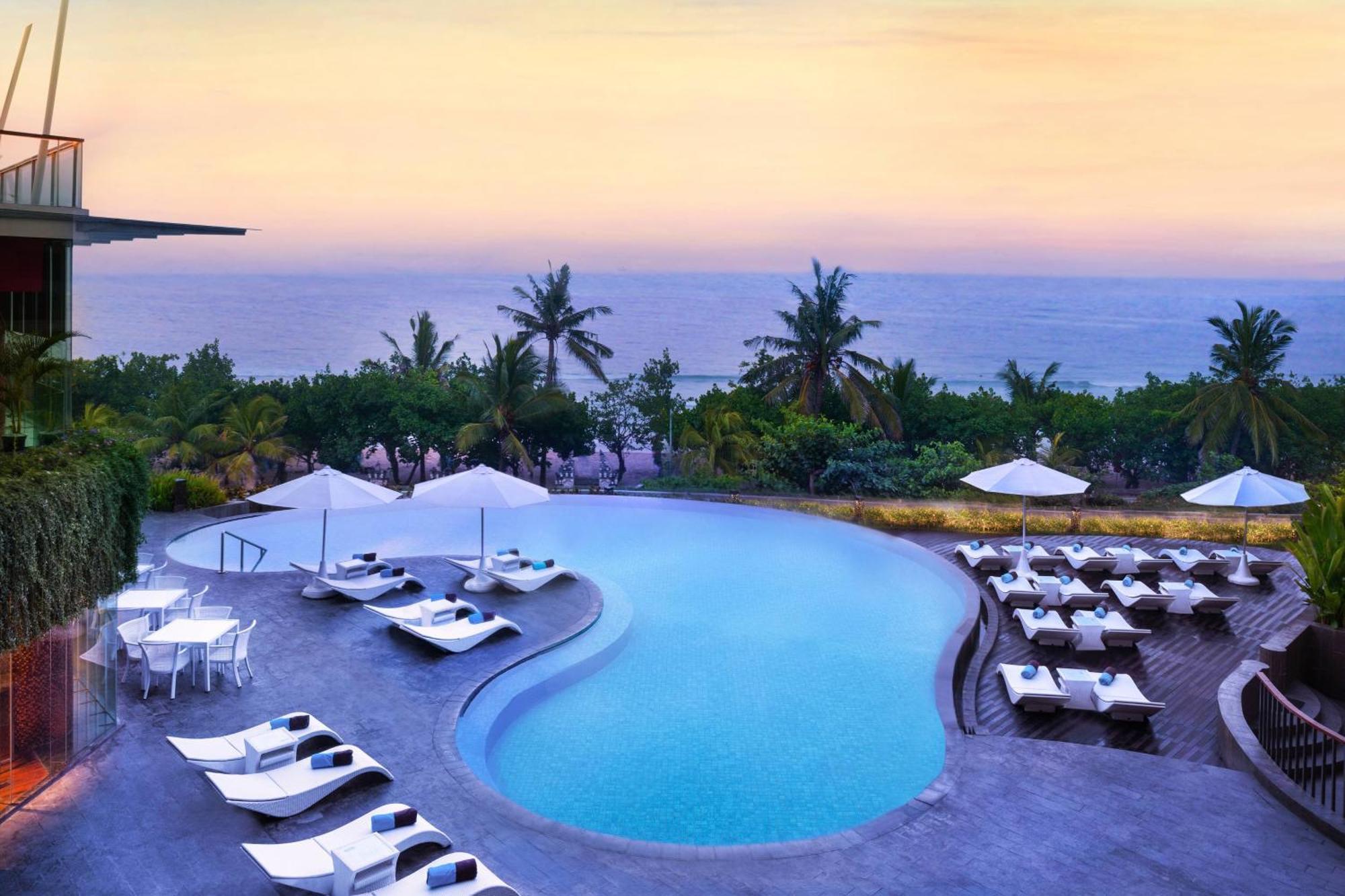 Sheraton Bali Kuta Resort Exterior photo