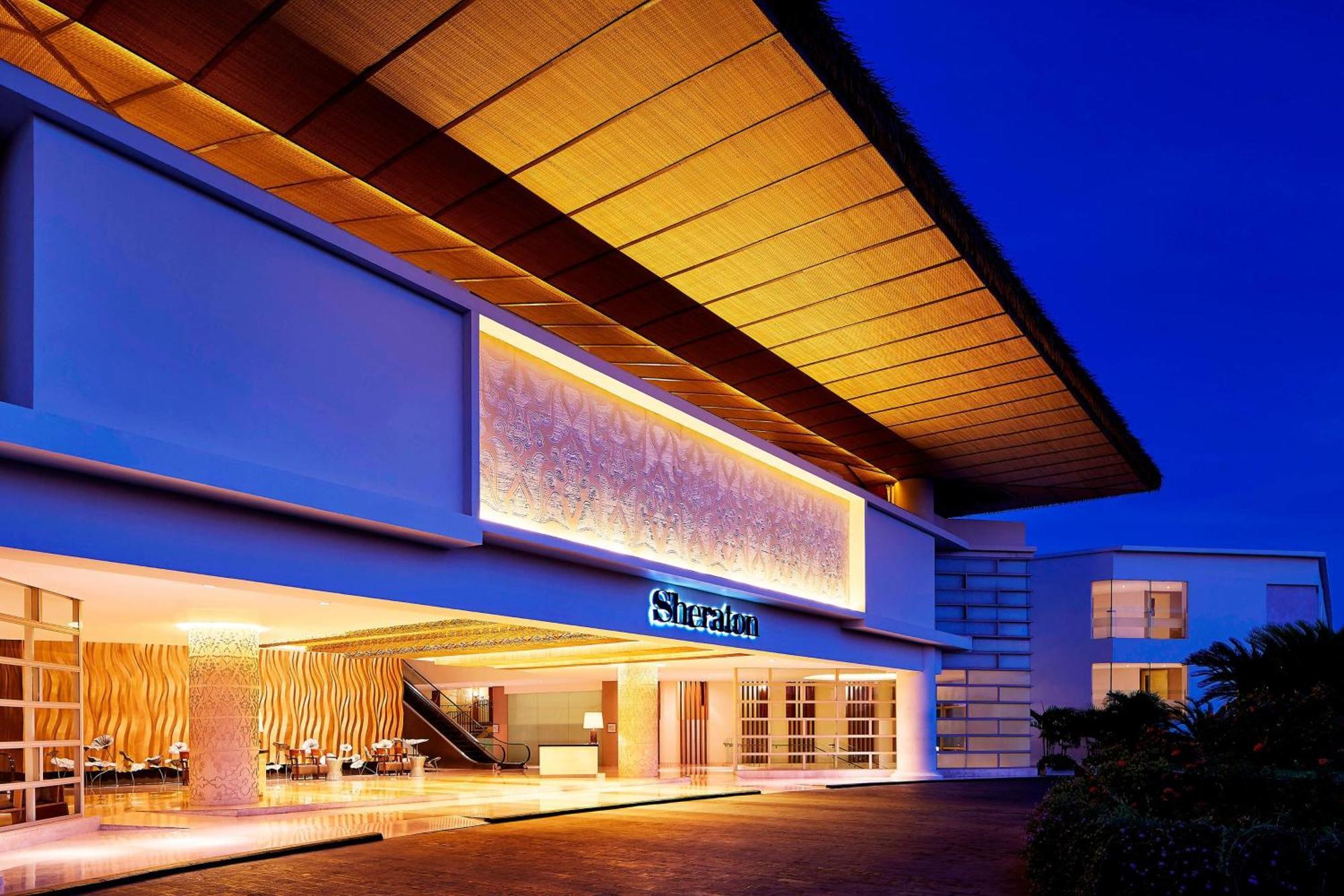 Sheraton Bali Kuta Resort Exterior photo