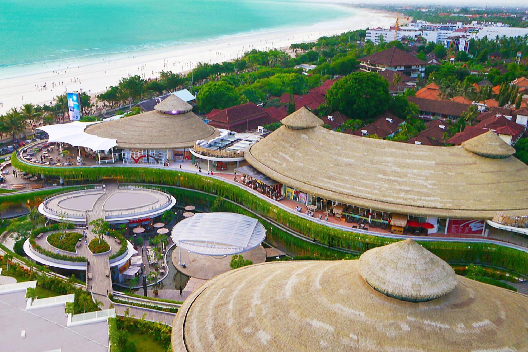 Sheraton Bali Kuta Resort Exterior photo